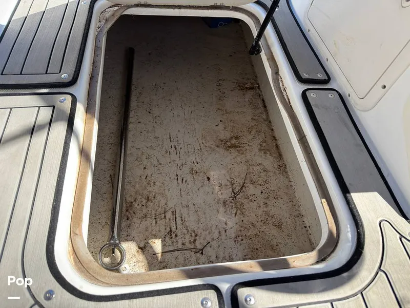 Slide: The Image of Hurricane SS 201 2019 - 16237453