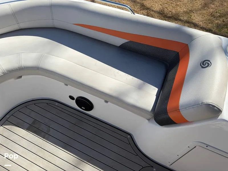 Slide: The Image of Hurricane SS 201 2019 - 16237455