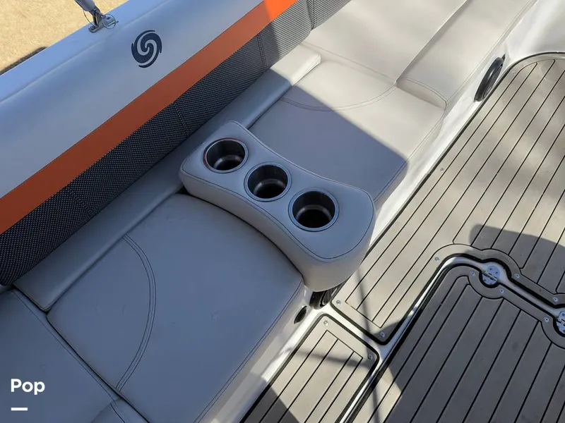 Slide: The Image of Hurricane SS 201 2019 - 16237474