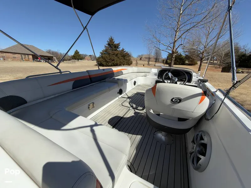 Slide: The Image of Hurricane SS 201 2019 - 16237597