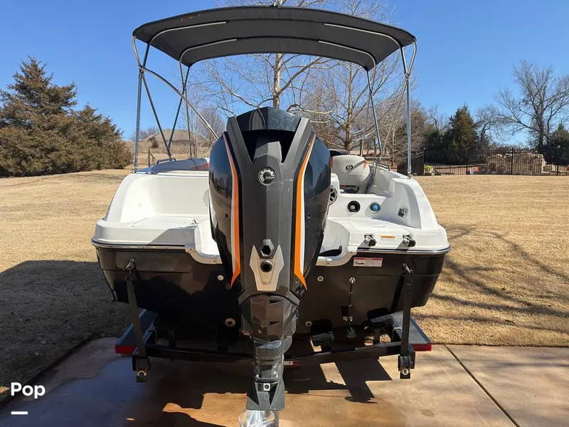 Slide: The Image of Hurricane SS 201 2019 - 16237427