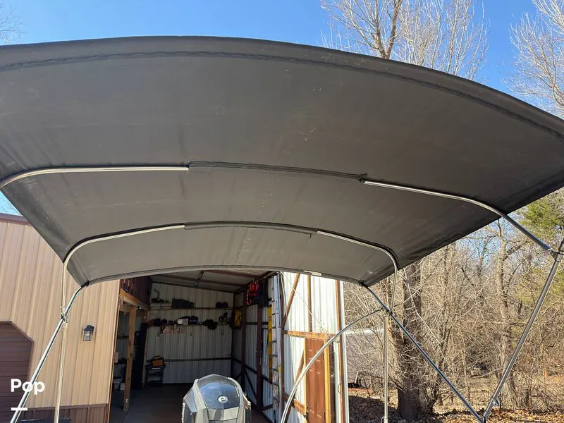 Slide: The Image of Hurricane SS 201 2019 - 16237491