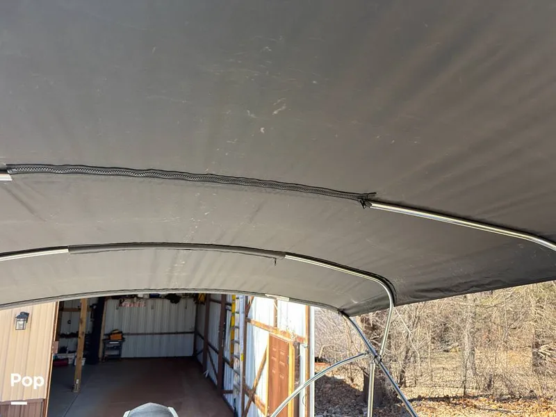 Slide: The Image of Hurricane SS 201 2019 - 16237494