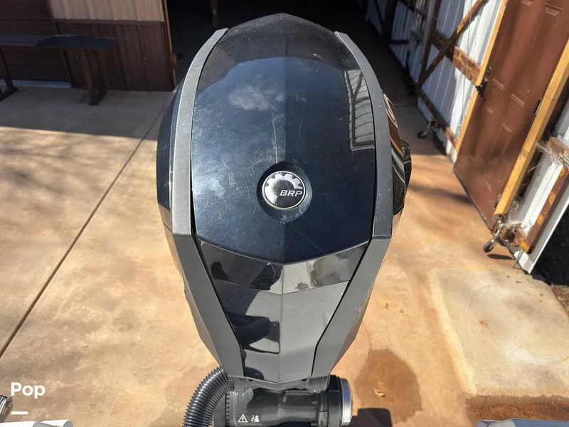 Slide: The Image of Hurricane SS 201 2019 - 16237498