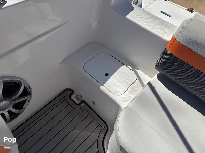 Slide: The Image of Hurricane SS 201 2019 - 16237499