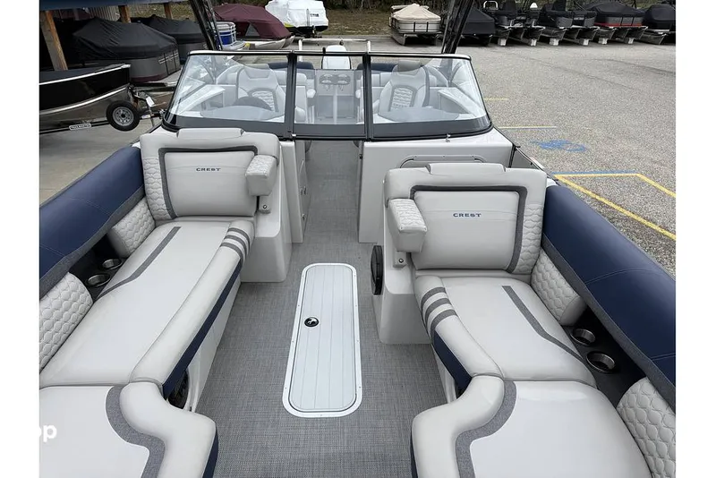 Slide: The Image of Crest Continental 250 SLC 2024 - 16810125