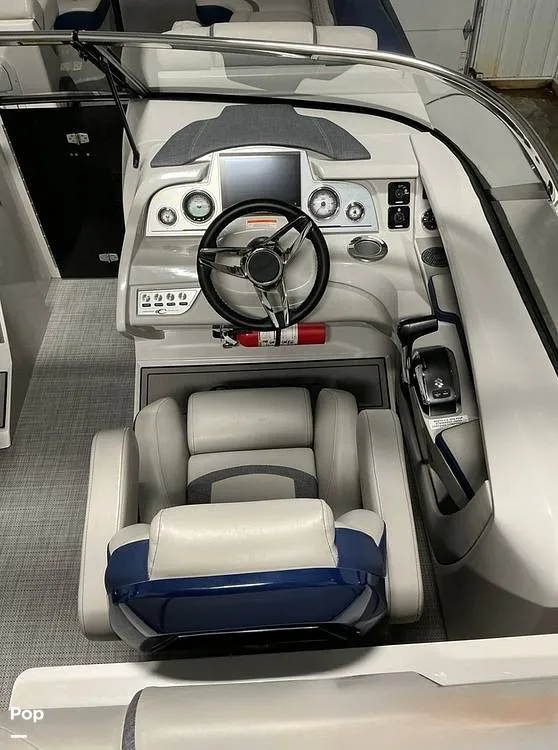 Slide: The Image of Crest Continental 250 SLC 2024 - 16239851