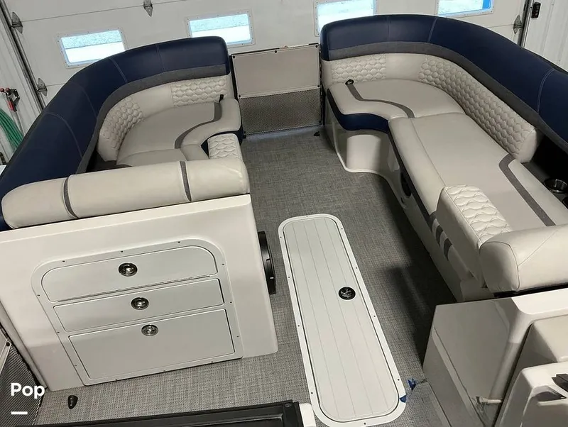 Slide: The Image of Crest Continental 250 SLC 2024 - 16239847