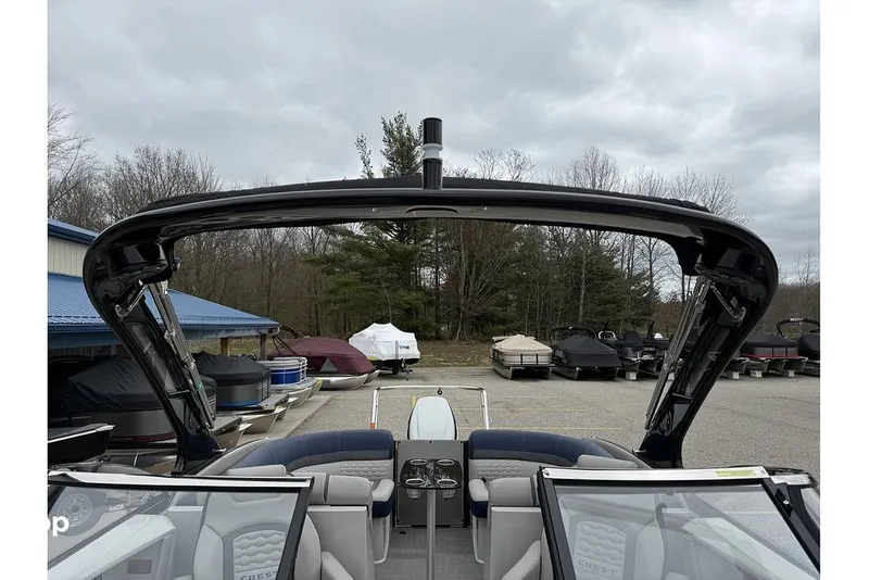 Slide: The Image of Crest Continental 250 SLC 2024 - 16810079