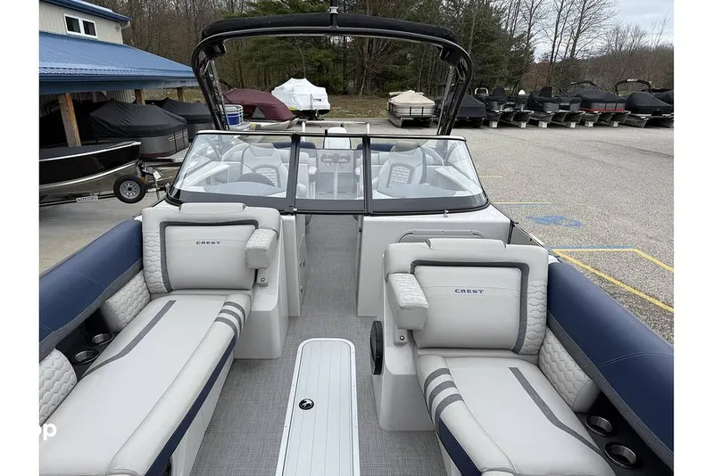 Slide: The Image of Crest Continental 250 SLC 2024 - 16810066