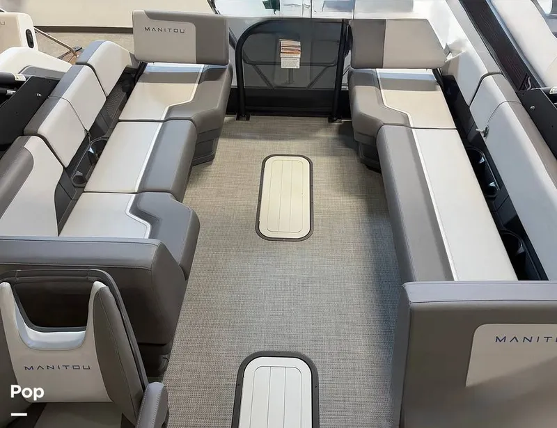 Slide: The Image of Manitou 22 Cruise Switchback 2024 - 16240082