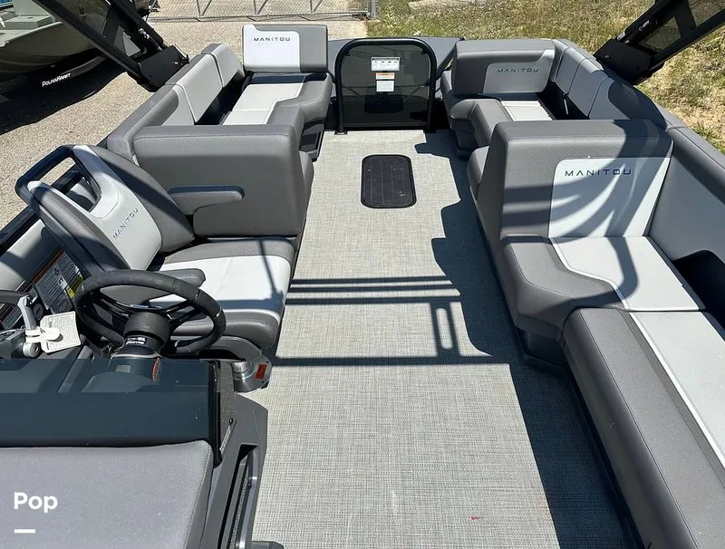 Slide: The Image of Manitou 22 Cruise Stealth 2024 - 16240100