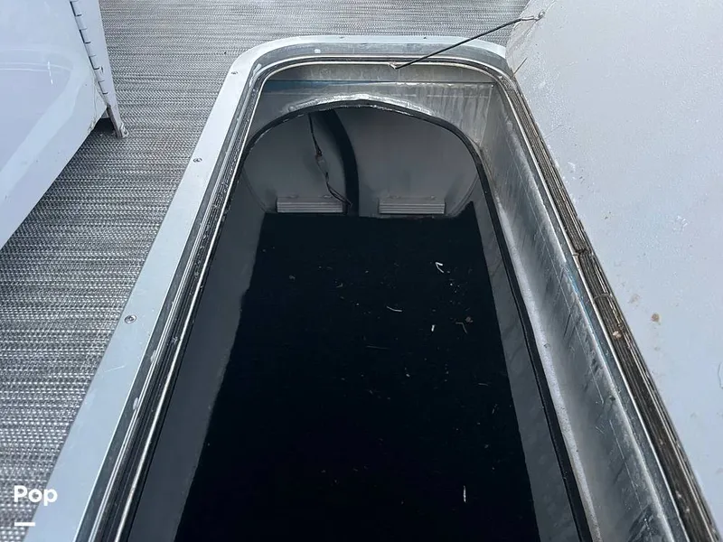 Slide: The Image of Bennington 22SSX 2021 - 16280093