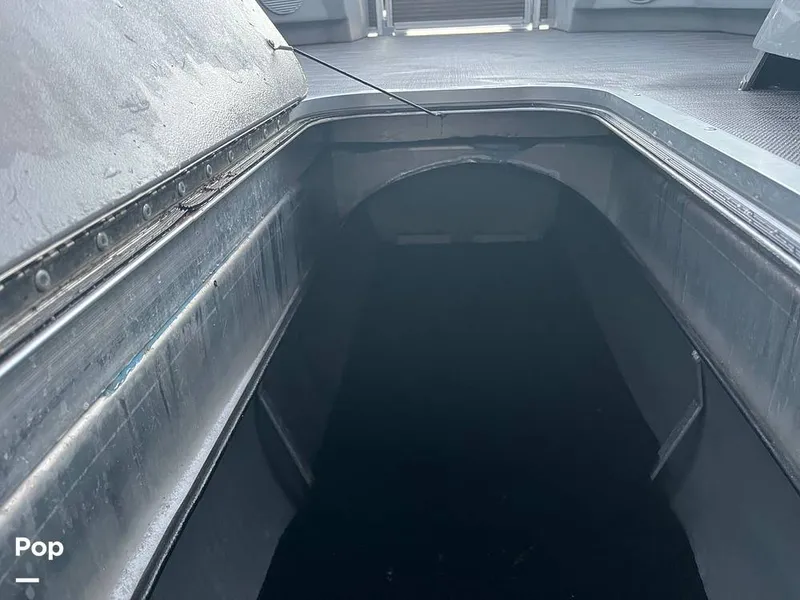 Slide: The Image of Bennington 22SSX 2021 - 16280094