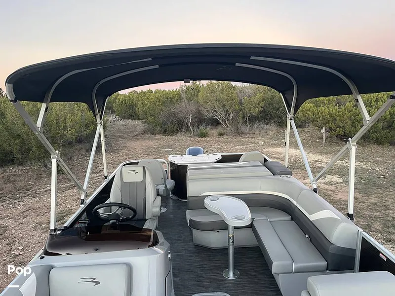 Slide: The Image of Bennington 22SSX 2021 - 16280096