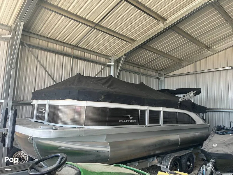 Slide: The Image of Bennington 22SSX 2021 - 16280103