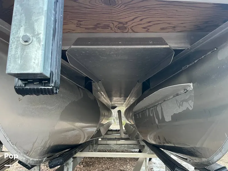 Slide: The Image of Bennington 22SSX 2021 - 16265662