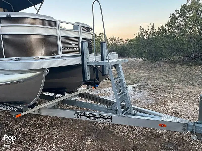 Slide: The Image of Bennington 22SSX 2021 - 16280113