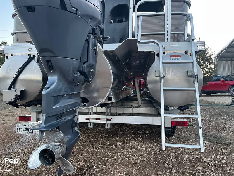 Slide: The Image of Bennington 22SSX 2021 - 16265667