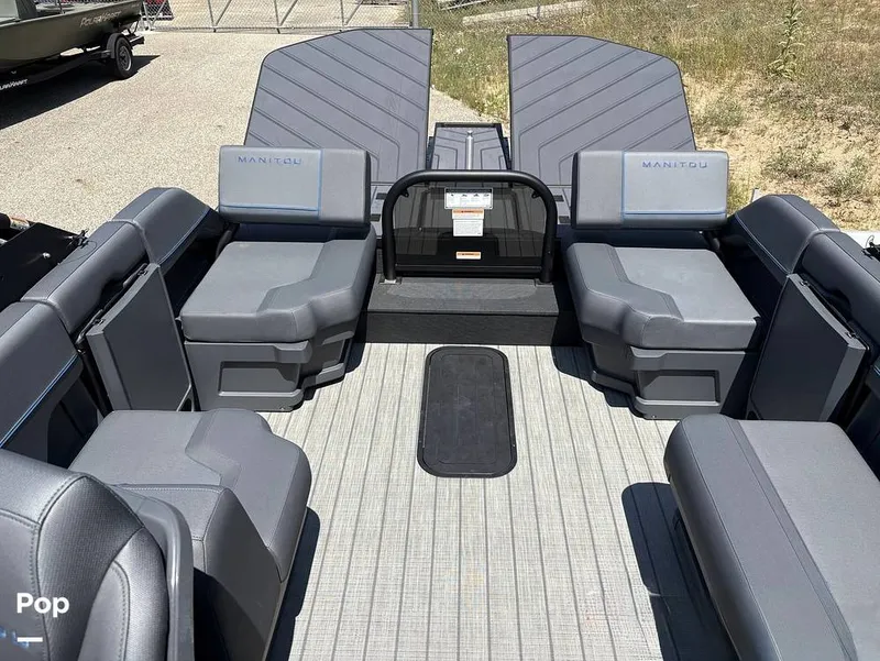 Slide: The Image of Manitou Explore 24 Max Switchback 2024 - 16240109