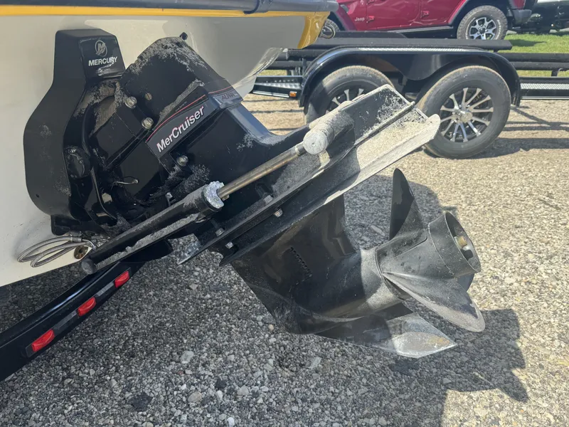 Slide: The Image of Crownline Boats 19SS 2015 - 17