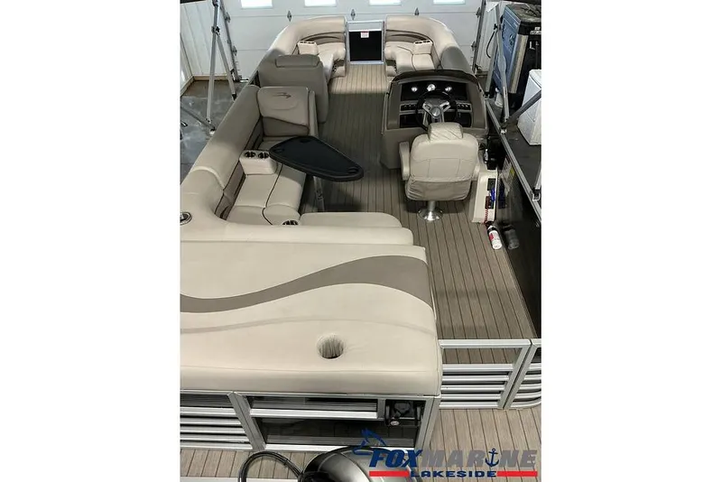 Slide: The Image of Bennington 23 GL 2019 - 16284423