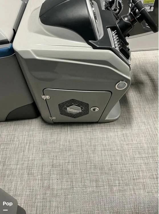 Slide: The Image of South Bay 521CR 2023 - 16255501