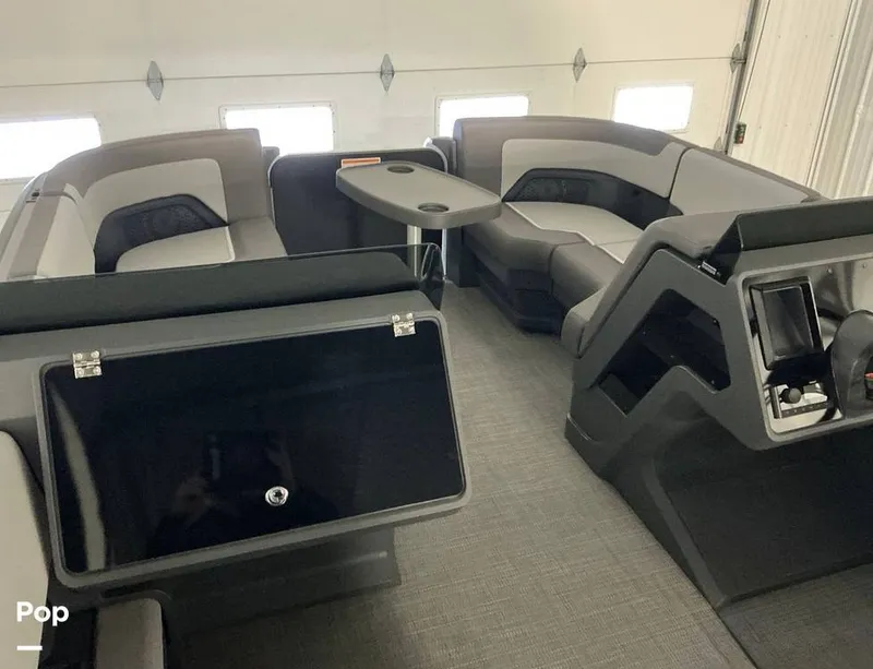 Slide: The Image of Manitou Cruise 22 SB 2024 - 16255592