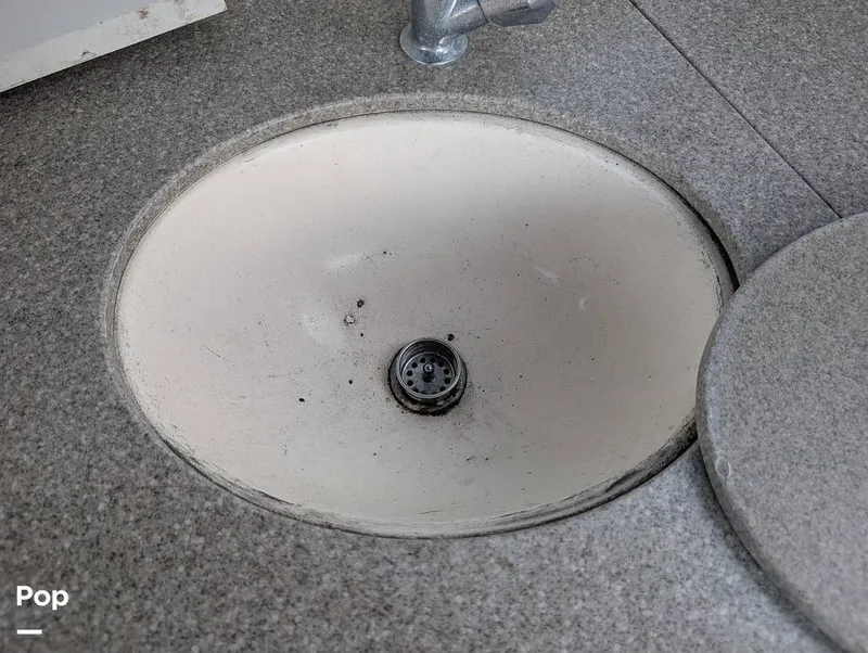 Slide: The Image of Rinker 342 Fiesta Vee 2003 - 16275669