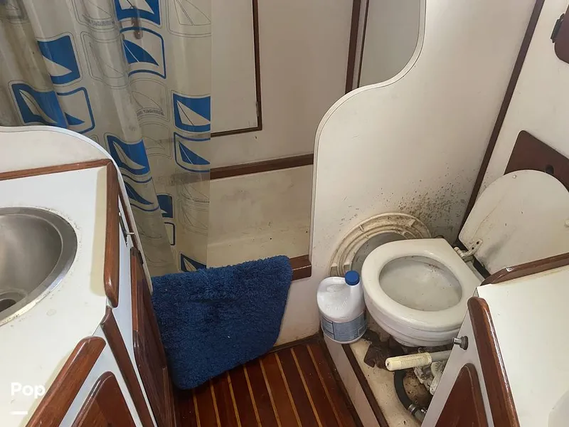 Slide: The Image of Aft Bathroom - 16296304