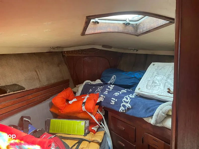 Slide: The Image of Forward Bedroom - 16296326