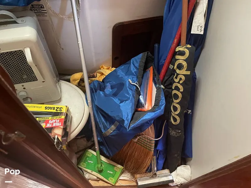 Slide: The Image of Forward Bathroom/using For Storage - 16296338