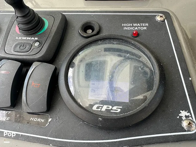 Slide: The Image of Boston Whaler 345 Conquest Open 2011 - 16271052