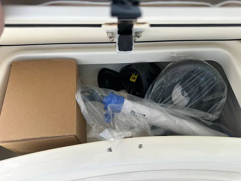 Slide: The Image of Boston Whaler 345 Conquest Open 2011 - 16271053