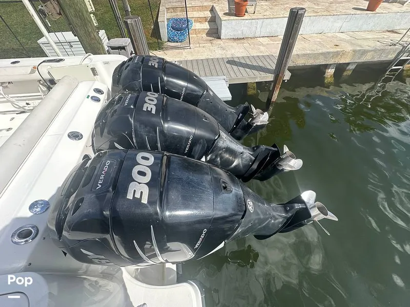 Slide: The Image of Boston Whaler 345 Conquest Open 2011 - 16270886