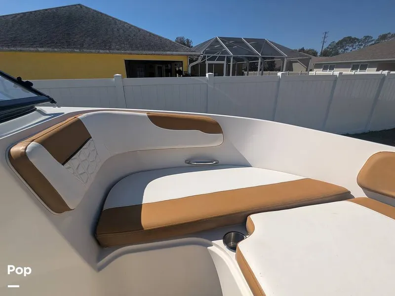 Slide: The Image of Bayliner VR6 2022 - 16255404