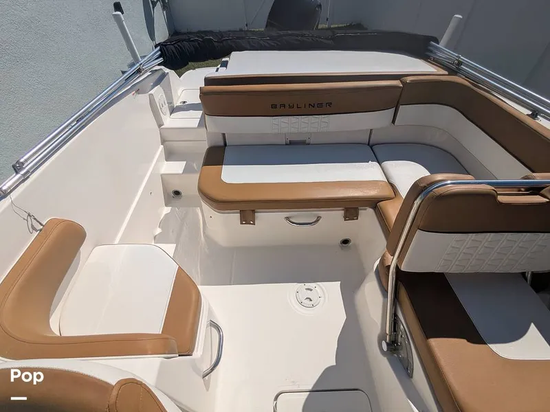 Slide: The Image of Bayliner VR6 2022 - 16255412