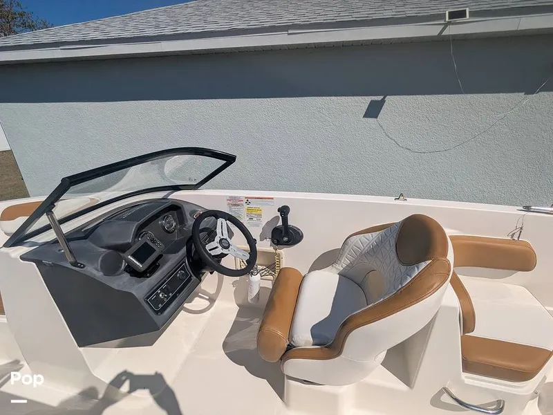 Slide: The Image of Bayliner VR6 2022 - 16255394