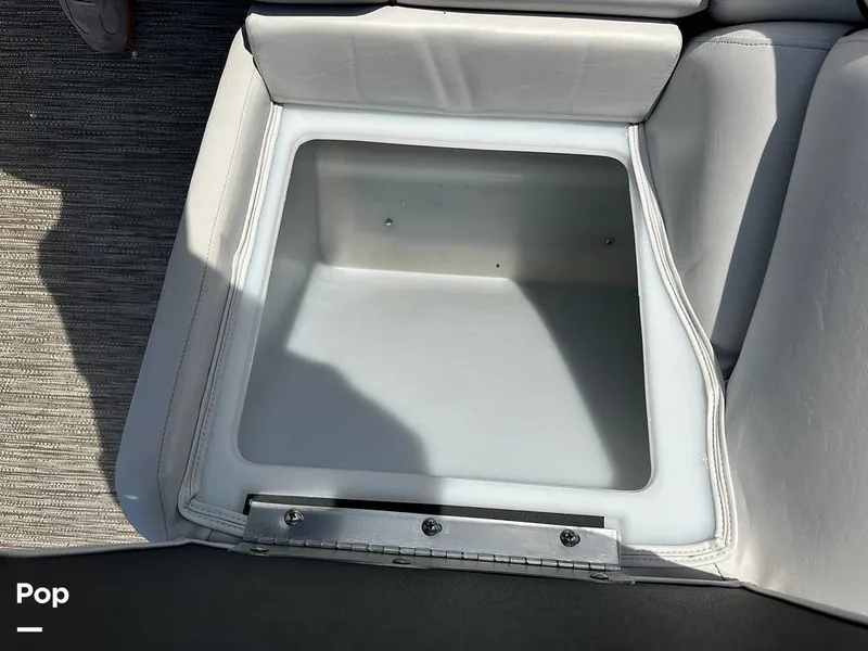 Slide: The Image of Godfrey Sweetwater 2186C 2023 - 16303583