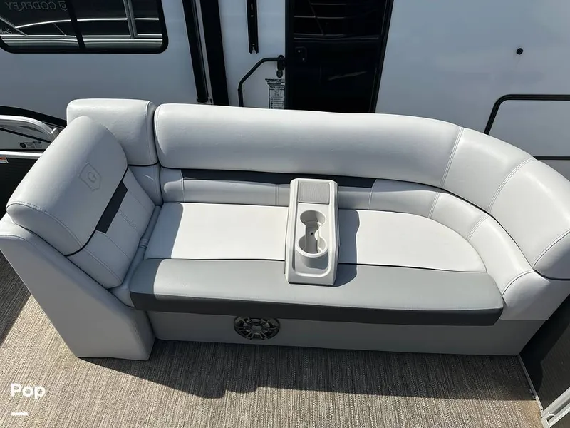 Slide: The Image of Godfrey Sweetwater 2186C 2023 - 16303584