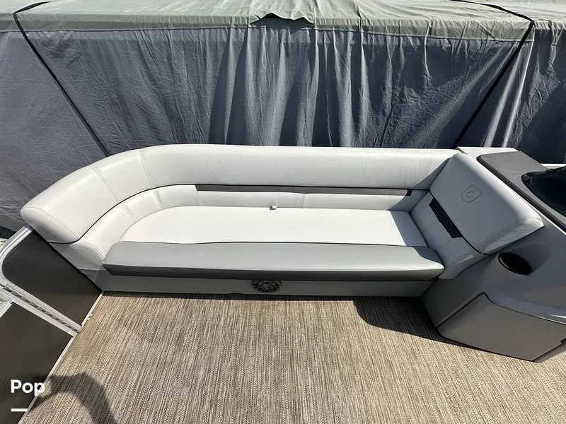 Slide: The Image of Godfrey Sweetwater 2186C 2023 - 16303586