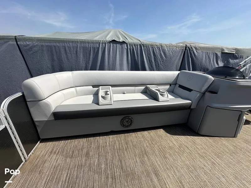 Slide: The Image of Godfrey Sweetwater 2186C 2023 - 16303590