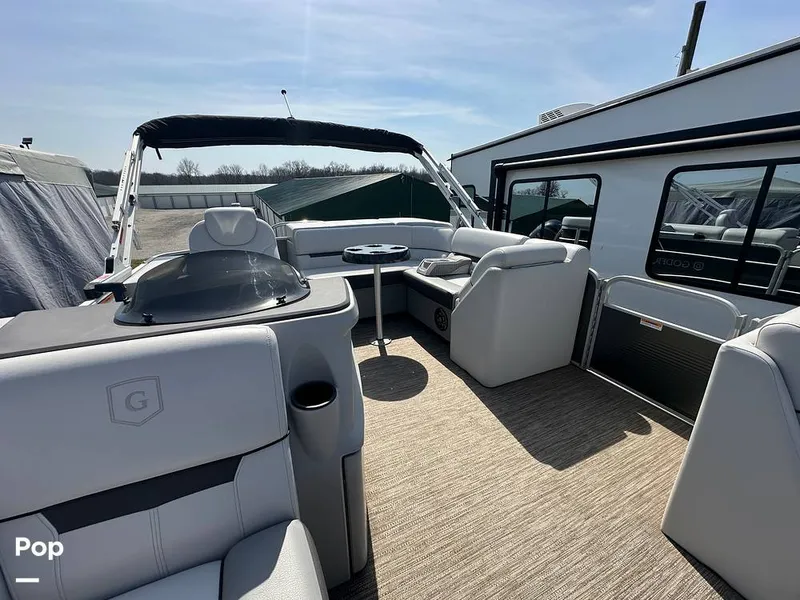 Slide: The Image of Godfrey Sweetwater 2186C 2023 - 16303593