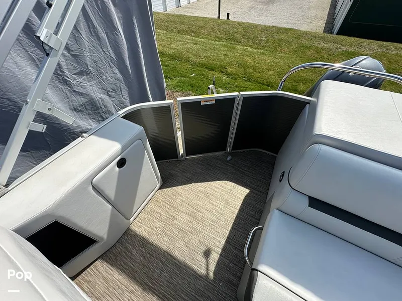 Slide: The Image of Godfrey Sweetwater 2186C 2023 - 16303595