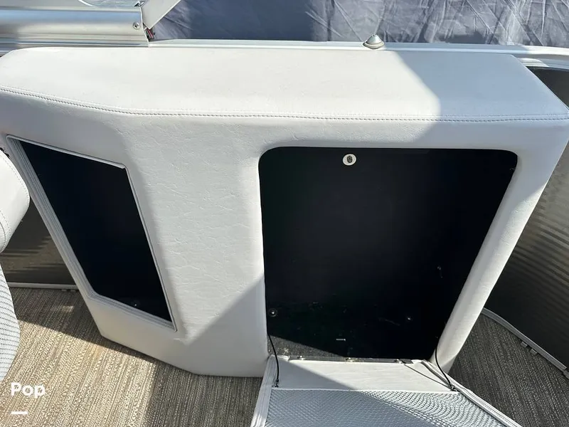 Slide: The Image of Godfrey Sweetwater 2186C 2023 - 16303596