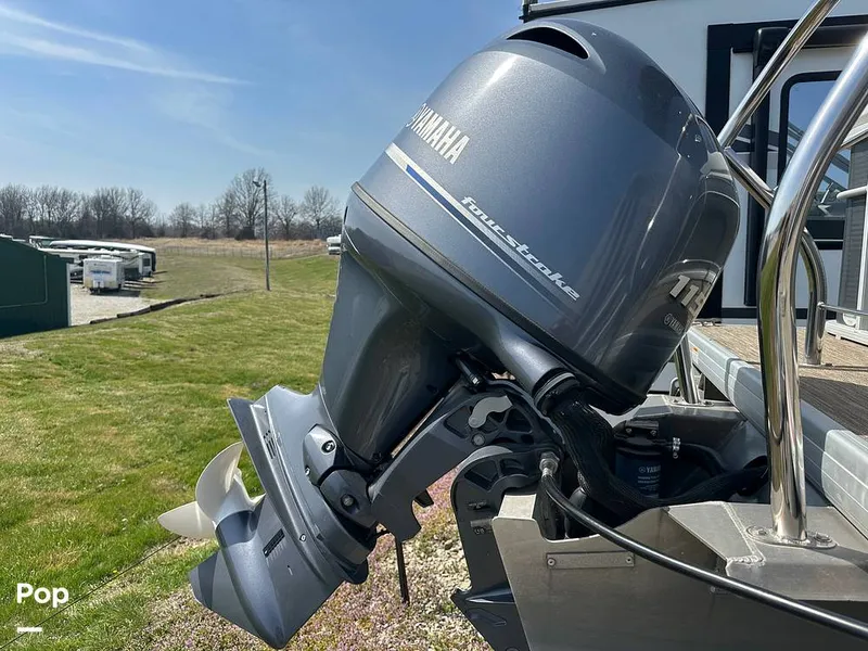 Slide: The Image of Godfrey Sweetwater 2186C 2023 - 16303621