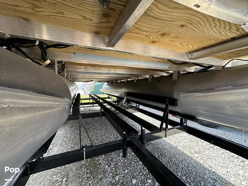 Slide: The Image of Godfrey Sweetwater 2186C 2023 - 16303659