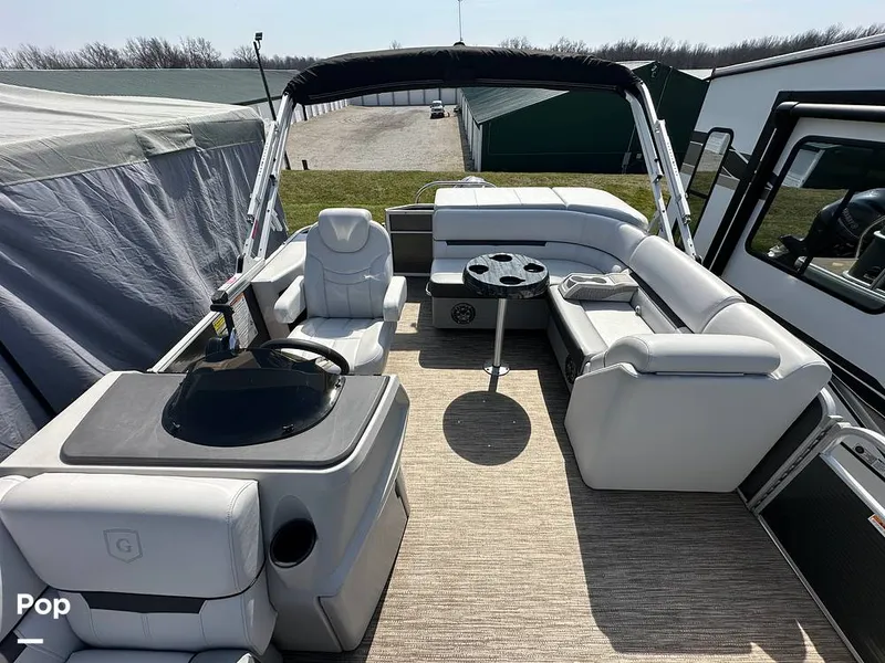 Slide: The Image of Godfrey Sweetwater 2186C 2023 - 16303567