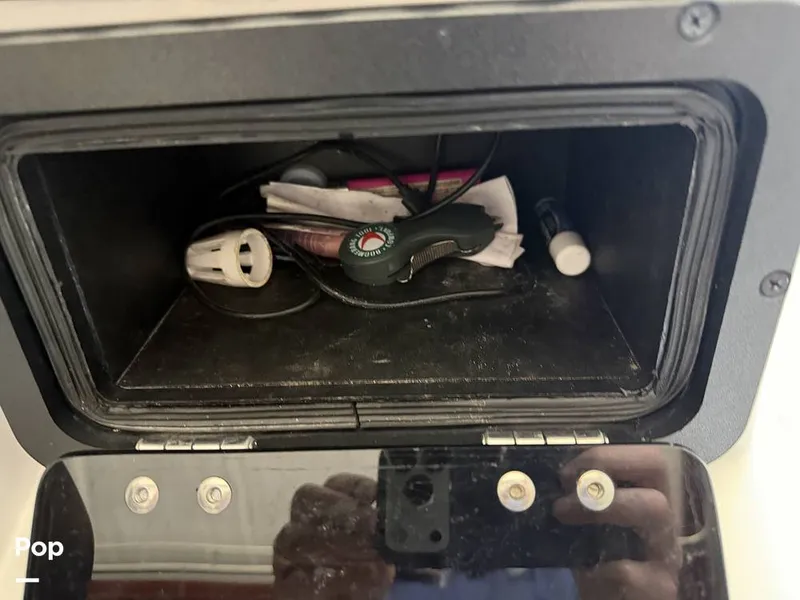 Slide: The Image of Glovebox - 16329293