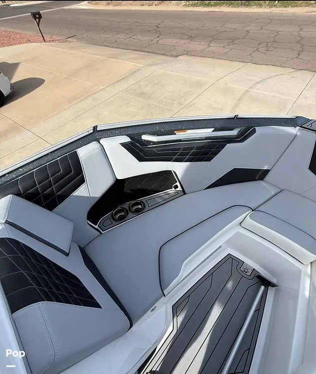 Slide: The Image of Correct Craft Super Air Nautique S23 2024 - 16489605